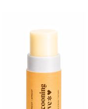 Natural Apricot Lip Balm – Hydration & Comfort